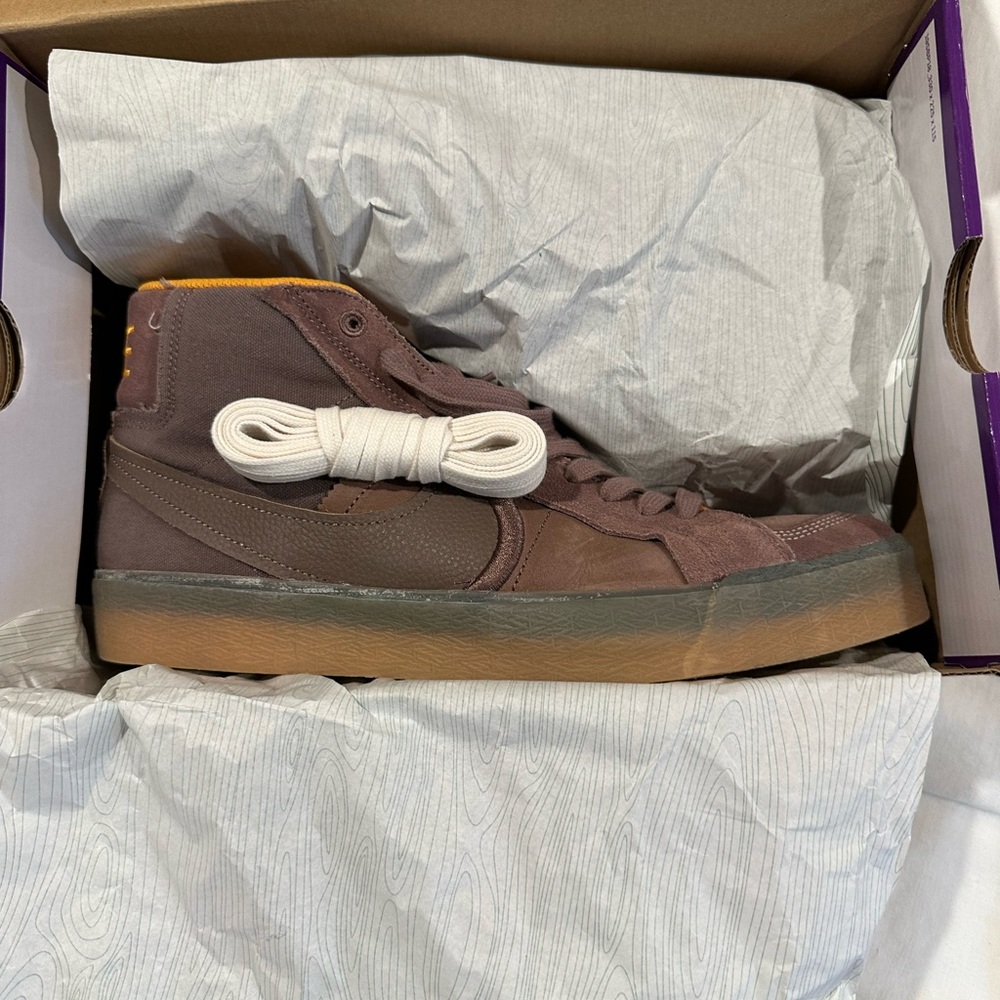 Nike SB High-Top Sneakers - Brown - Picture 10 of 11